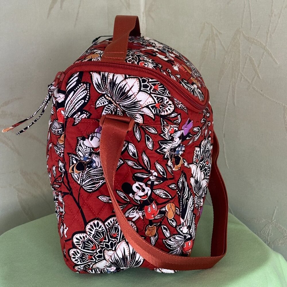 VERA BRADLEY DISNEY LUNCH CROSSBODY BAG :NWT MICKEY & MINNIE'S FLIRTY FLORAL - Picture 9 of 16